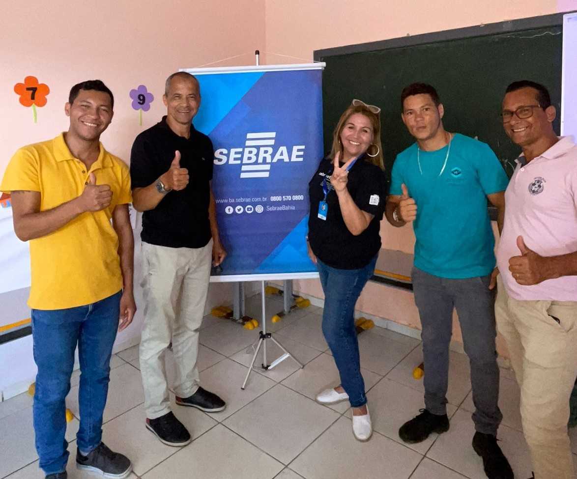 Camacã: Prefeitura e SEBRAE promoveram palestras para artesãos, artesãs e empreendedores de São João do Panelinha

